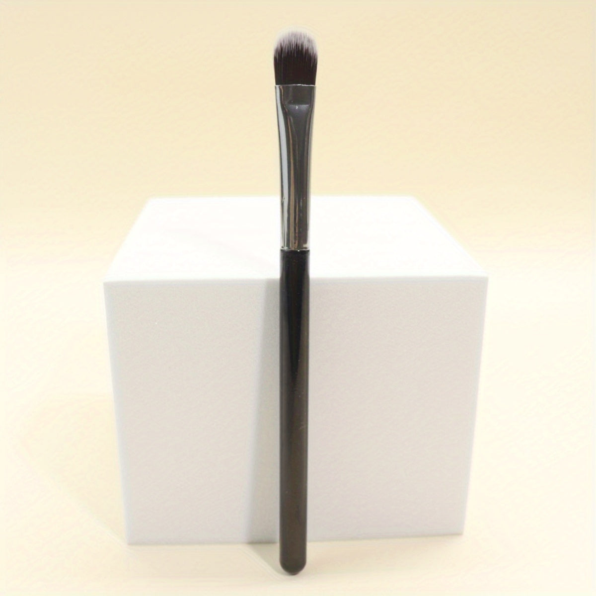 1pc Flat Straight Silk Eyeshadow Brush Scratch Powder Blending Makeup Brush Concealer Brush Detailing Brush Coloring Eyeshadow Brush Eye Makeup Brush Tool